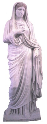 statue of the Roman businesswoman Eumachia
